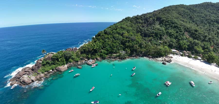 Ilha Grande: 360° Circumnavigation Speed Boat Tour - 8h - Caxadaço, a small first taste of the southern coast