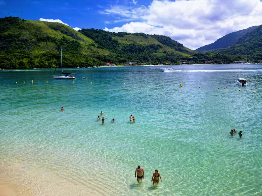 Ilha Grande: 7h Speedboat Tour of Paradise Islands - Cataguases: your first hour in clear water
