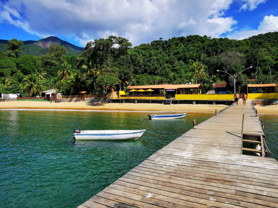 Ilha Grande: Private Hiking with Forest, Beaches & Waterfall - Starting in Vila do Abraão with Ilha Grande’s past