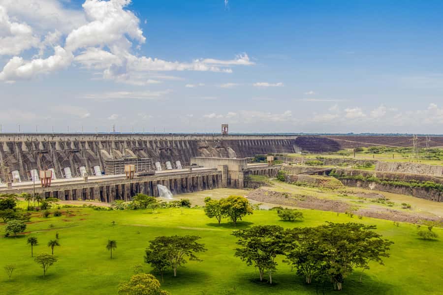 Itaipu Dam Tour with Admission Ticket from Foz do Iguaçu - The visitor center film explains the project