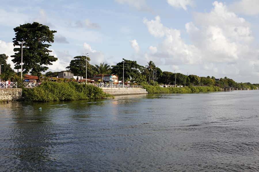 Joao Pessoa Northern Coast Beaches Day Tour - The optional Paraíba River catamaran adds music and dancing