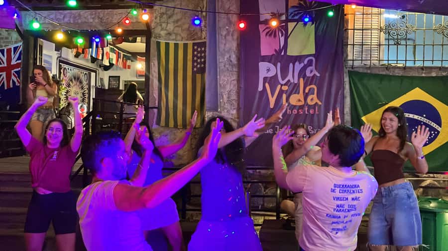 Latin Music Dance Class + DJs + 2 Free Drinks - Key points at a glance