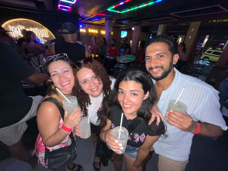 More than a Pub Crawl: An Authentic Night Experience in Rio - The final club and the late-night rhythm