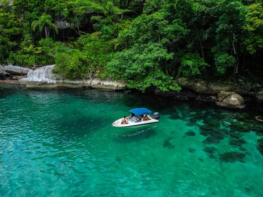 Paraty: A Private Speedboat Experience in Mamangua - Praia do Cruzeiro and Twilight Waterfall