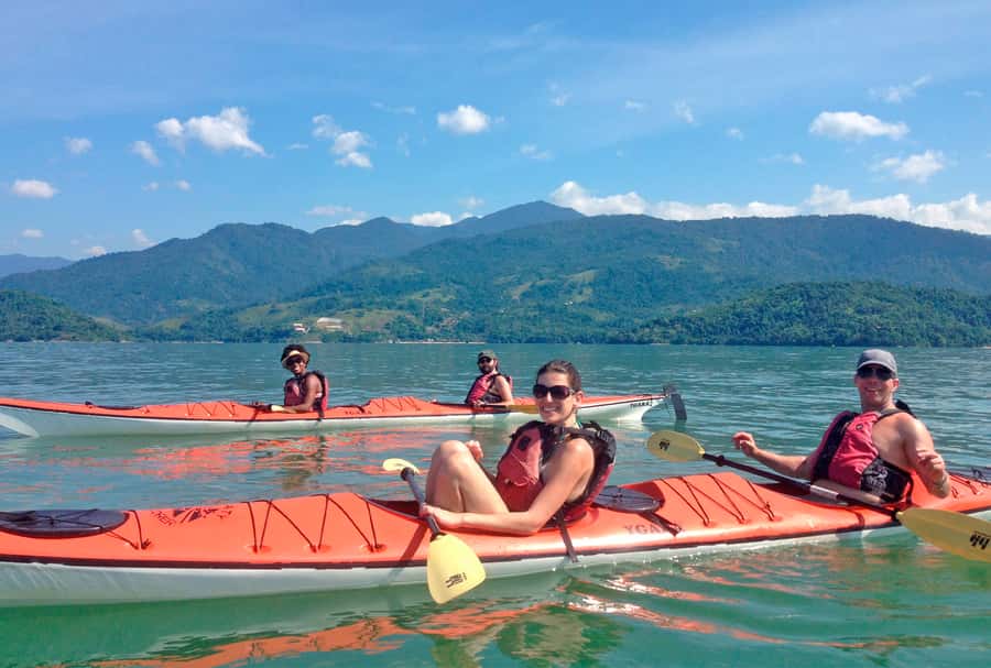 Paraty Bay: Half-Day Mangroves and Beaches Tour by Kayak - What the guide adds to the outing