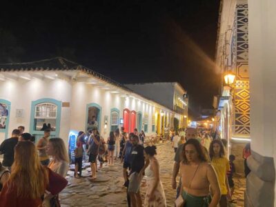 Paraty: Historic Centre Walking Tour & Cachaça Tasting