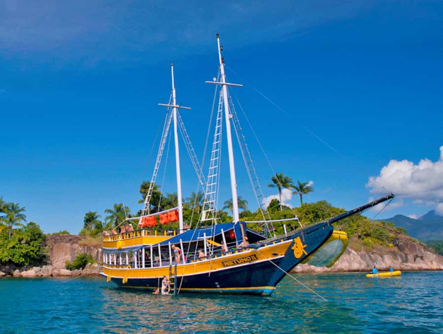 Paraty: Schooner Boat Tour with Beaches and Snorkeling - Snorkeling: pleasant extra, not the main reason to book
