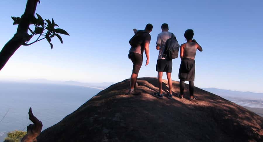 Pedra do Telégrafo Hike and Beach Full-Day Tour - Who should book this hike