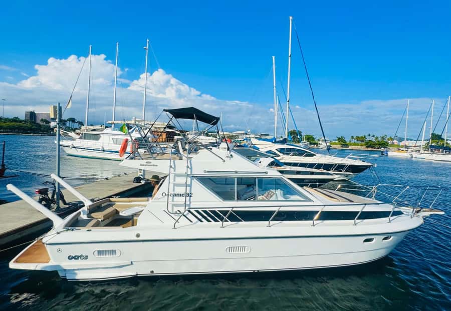Private speedboat tour in Rio de Janeiro - Choosing between Urca, Vermelha Beach, and Niterói