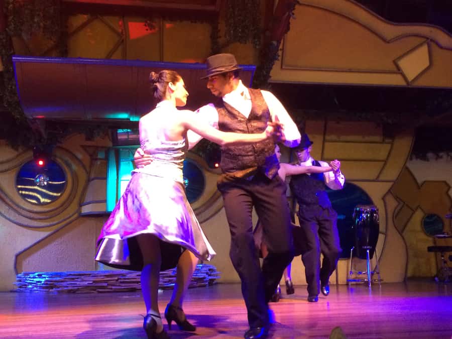 Rafain Palace: Barbecue Dinner Show - Making the $120 price work for you