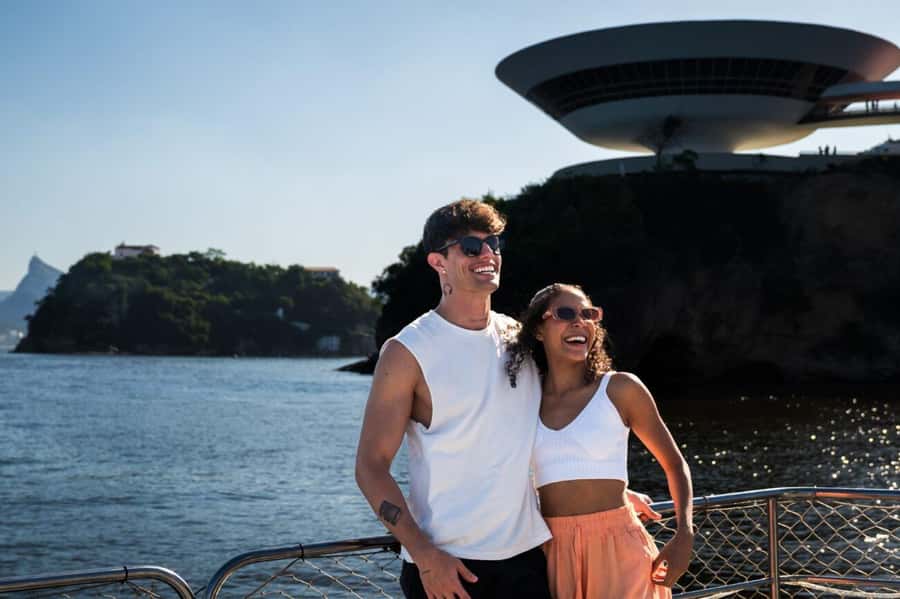 Rio: Boat Tour of Guanabara Bay - Urca Casino, Flamengo Beach, and the final return