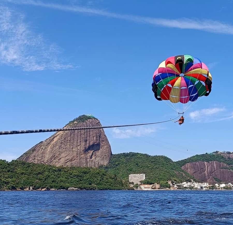 Rio de Janeiro: 2-Hour Boat Trip with Parasailing - The safety details that matter