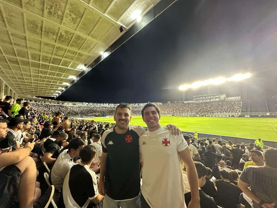 Rio de Janeiro: Attend a Vasco da Gama game with local guide - Taking your seat when the noise begins