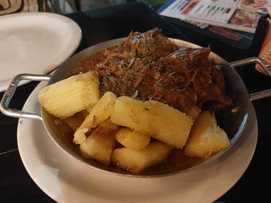 Rio de Janeiro: Barra da Tijuca Walk & Food Tour with Drinks - Eating your way along Olegário Maciel Avenue