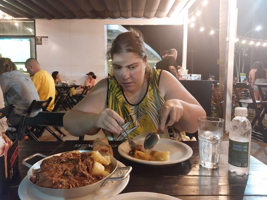Rio de Janeiro: Barra da Tijuca Walk & Food Tour with Drinks - Eduardo’s style and the social side
