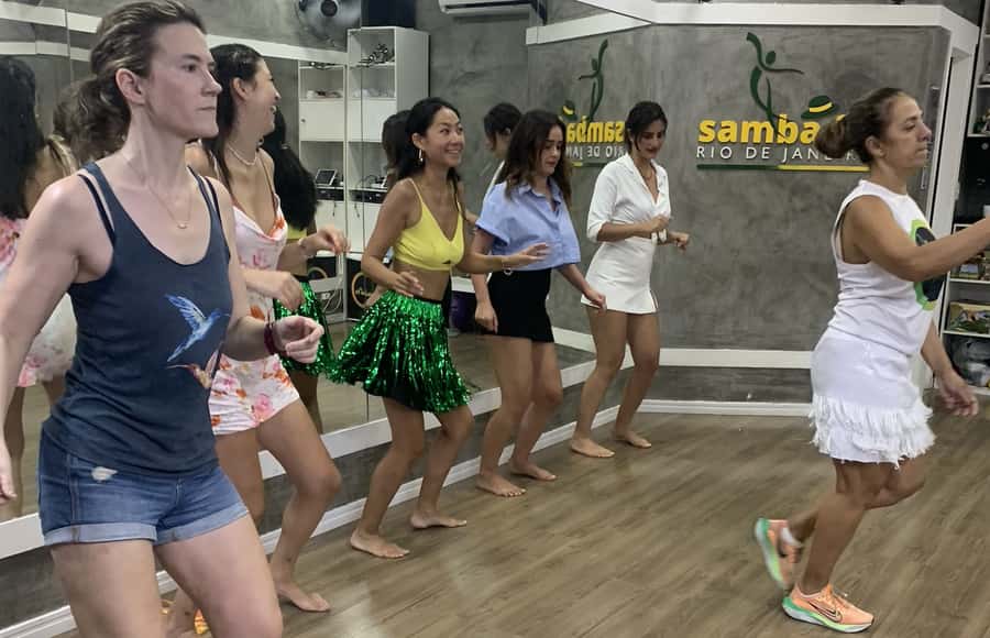 Rio de Janeiro: Beginner Samba Lesson in Ipanema - Meeting Carla, Ranaa, or Gaby