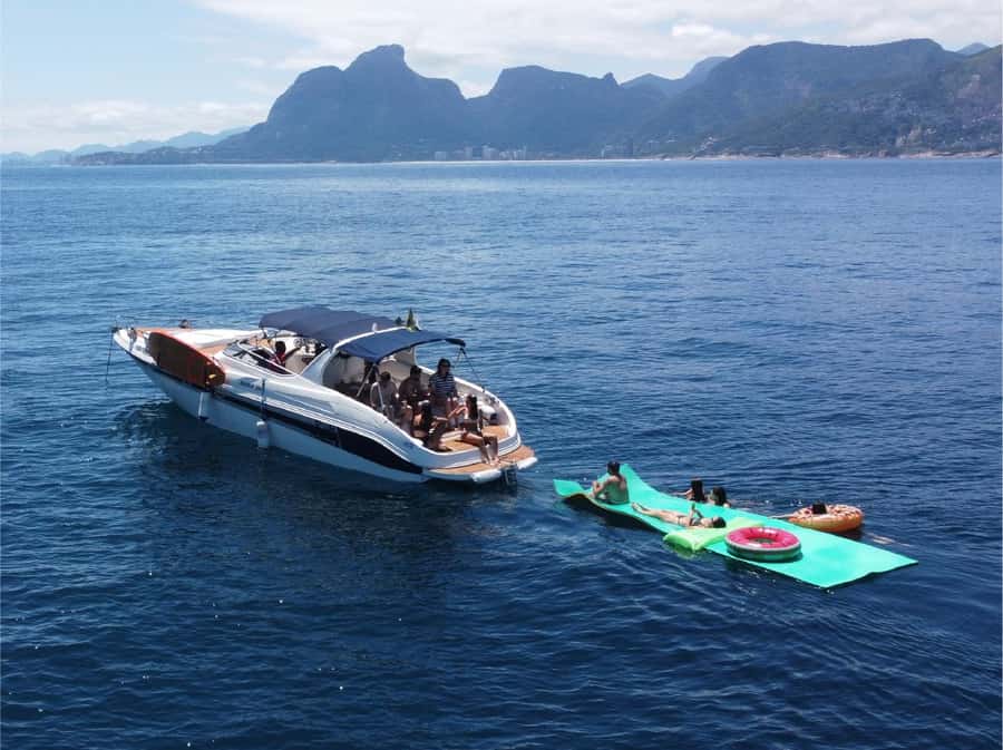 Rio de Janeiro: Boat Tour - Sunset with Beer - Who should book this boat ride?