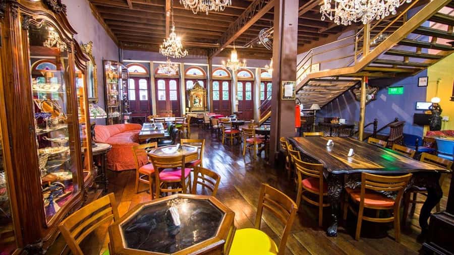 Rio de Janeiro: Brazilian Music at Rio Scenarium with Dinner - Arriving in Lapa after dark