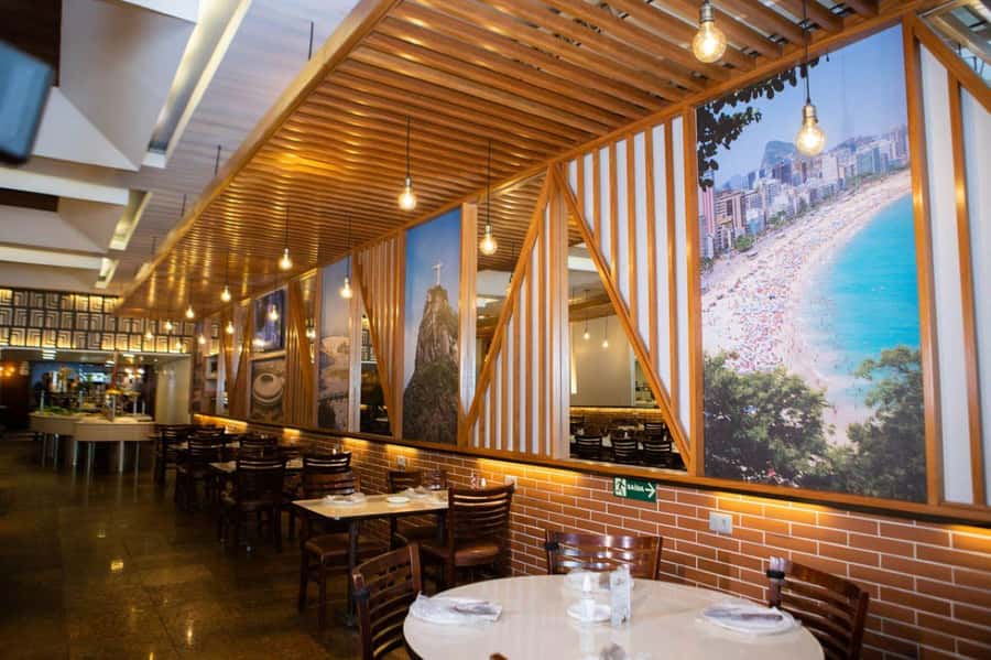 Rio de Janeiro: Brazilian Music at Rio Scenarium with Dinner - Timing, languages, and practical details