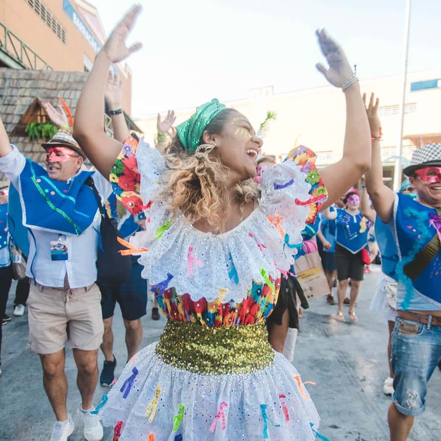 Rio de Janeiro: Carnaval Backstage Tour and Samba Class - Key points to know before booking