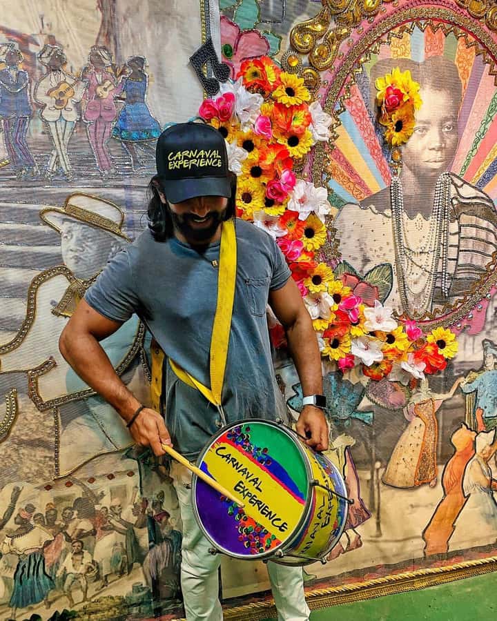 Rio de Janeiro: Carnaval Backstage Tour and Samba Class - The costume fitting is the most memorable photo stop