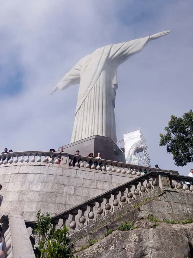 Rio de Janeiro: Christ Redeemer + Sugar Loaf & more + Lunch - Maracanã from the outside
