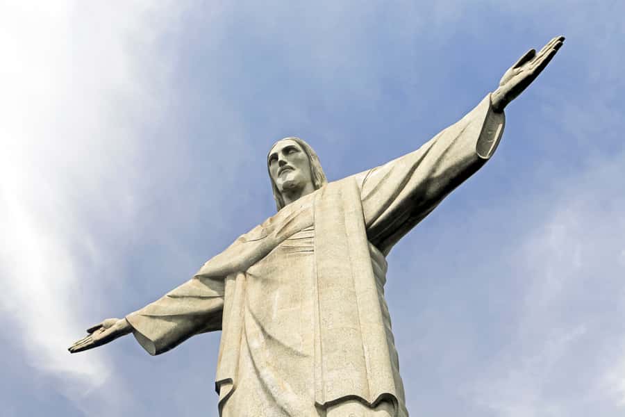 Rio de Janeiro: Christ, Selaron Steps, and Tijuca Park Tour - Transport, guides, and the human side of the day