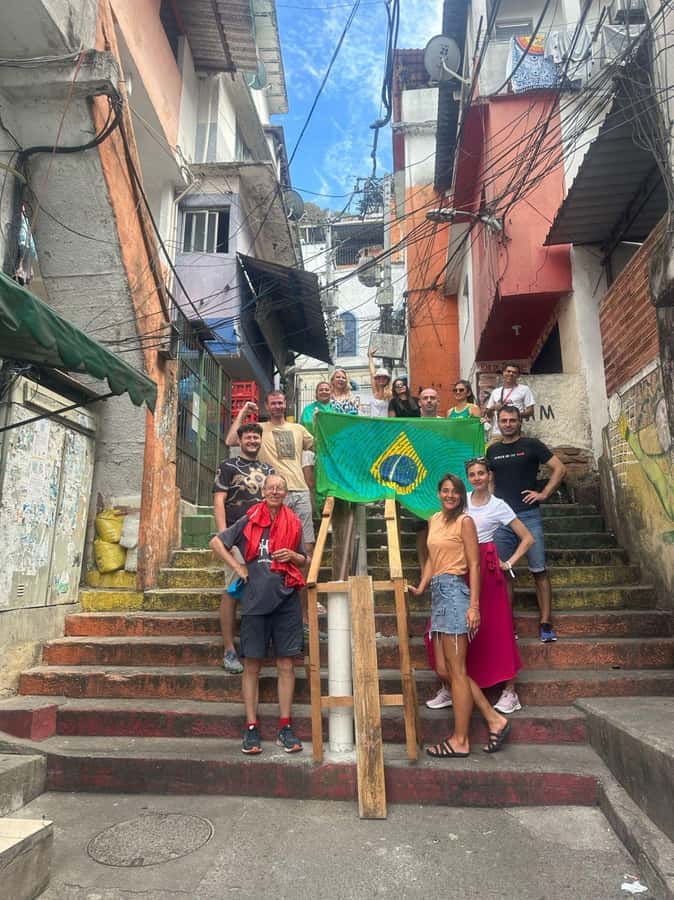 Rio de Janeiro: Favela Santa Marta Top Tour with Local Guide - Samba, football, and local energy