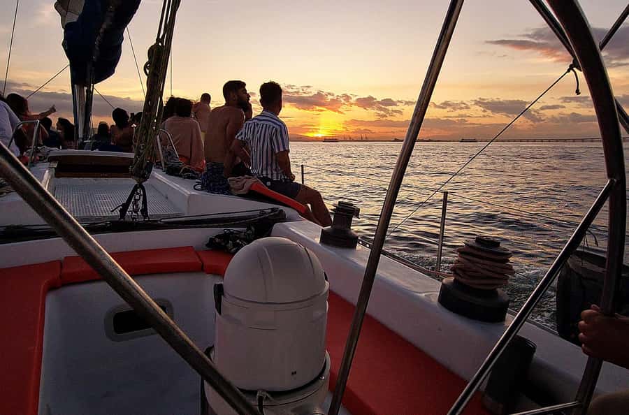 Rio de Janeiro: Guanabara Bay Sunset Sailing Tour & Drinks - The swim stop, if weather allows