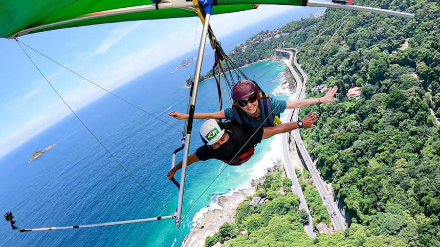 Rio de Janeiro: Hang Gliding or Paragliding Flight - From Pepino Beach to Pedra Bonita