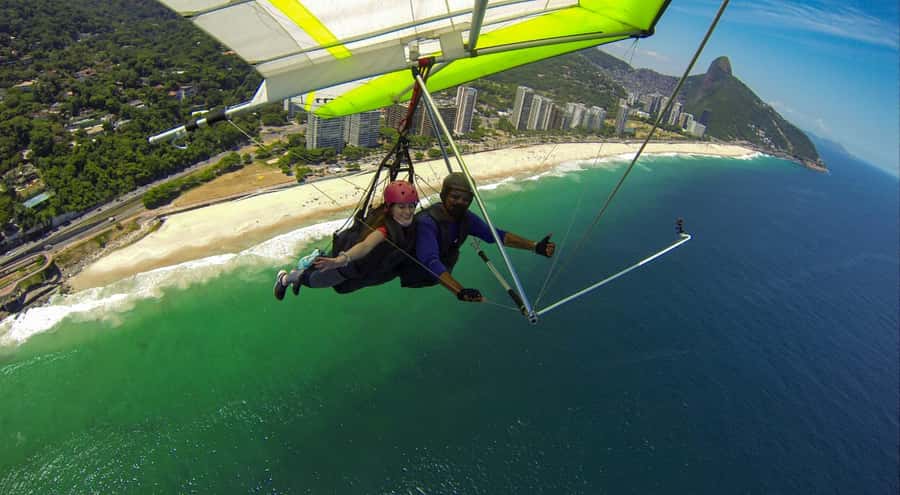 Rio de Janeiro: Hang Gliding or Paragliding Flight - Timing, crowds, and the best day to schedule