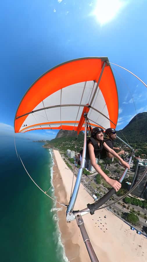 Rio de Janeiro: Hang Gliding or Paragliding Flights - Seven to Twenty Minutes in the Rio Sky