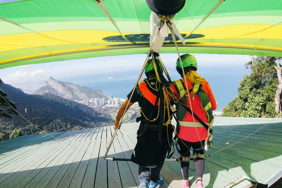 Rio de Janeiro: Hang Gliding Tandem Flight - Who will enjoy this most
