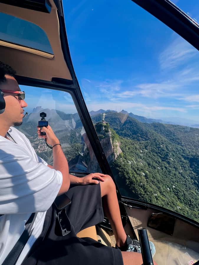 Rio de Janeiro: Helicopter Flight Christ the Redeemer 30 min - Ipanema, Arpoador, and Copacabana from above