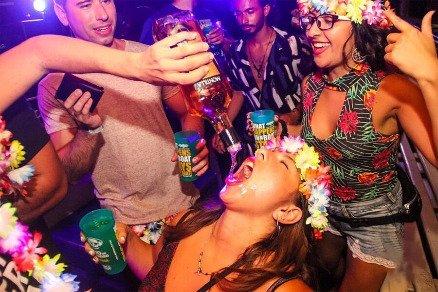 Rio de Janeiro: Late Night Boat Party with DJ and Dancing - Rio’s landmarks after dark