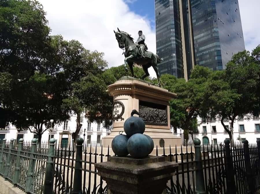 Rio de Janeiro : Must-See Sites Walking Tour With A Guide - Candelária Church and Rio’s grand religious art