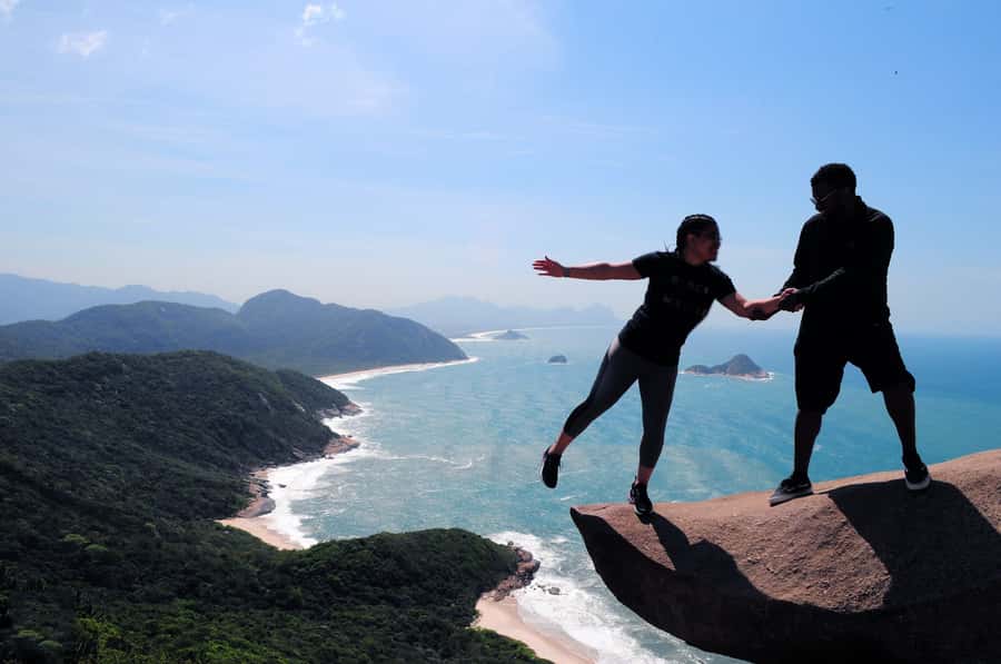 Rio de Janeiro: Pedra do Telegrafo Hike & Grumari Beach Tour - Walking through the state park to Telegraph Rock