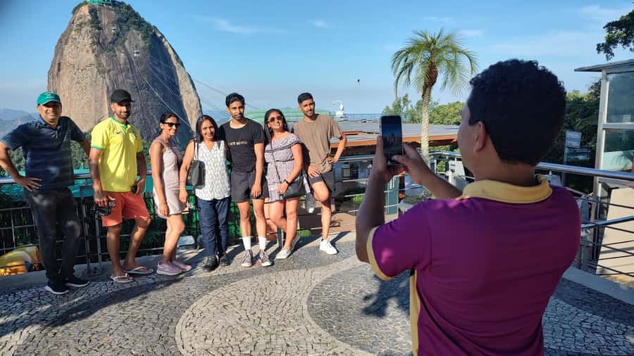 Rio de Janeiro: Private Custom 9-hour Unforgettable tour - A full day from Christ the Redeemer to Sugar Loaf