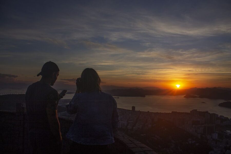Rio de Janeiro: Private Sunrise Tour at Mirante Dona Marta - What the $129 group price really buys you