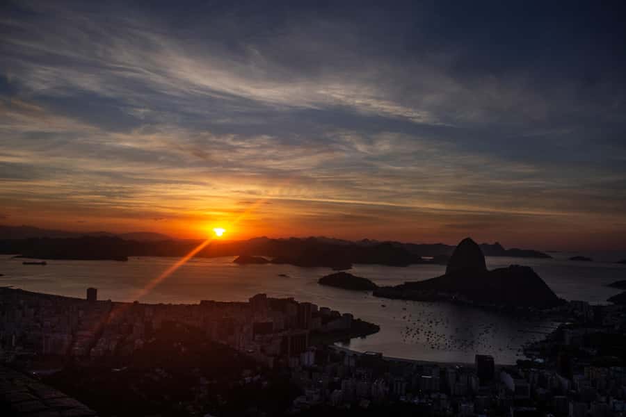 Rio de Janeiro: Private Sunrise Tour at Mirante Dona Marta - Leaving your hotel at about 5:00 AM