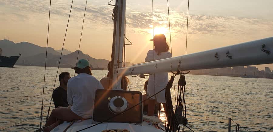 Rio de Janeiro: Sailing Sunset Tour with Snacks and Drinks - What $70 gets you