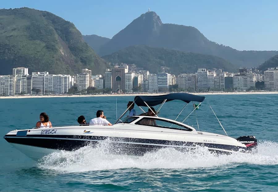 Rio de Janeiro: SpeedBoat Tour - Beach Tour with Beer - São João Fort and the first 15 minutes