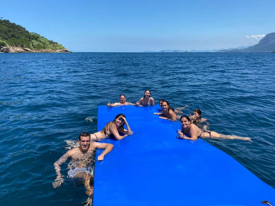 Rio de Janeiro: SpeedBoat Tour - Beach Tour with Beer - Adão Beach, Niterói, and the bay’s wider view