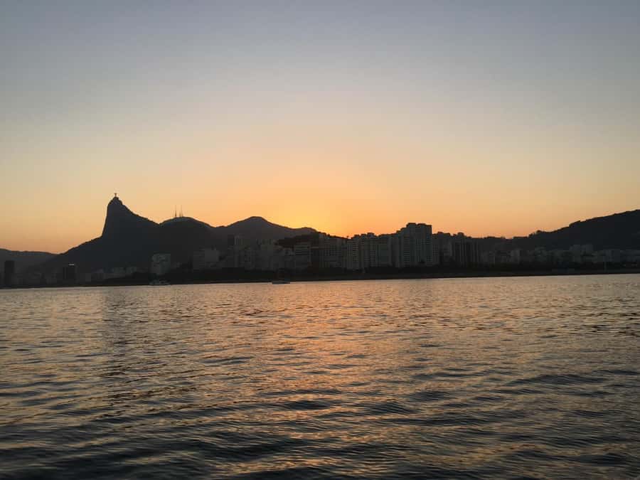 Rio de Janeiro: SpeedBoat Tour - Sunset with Beer - Sugarloaf Mountain from the water