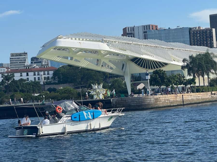 Rio de Janeiro: Speedboat Tour with Snacks and Drinks - Santos Dumont Airport and the bay’s working side