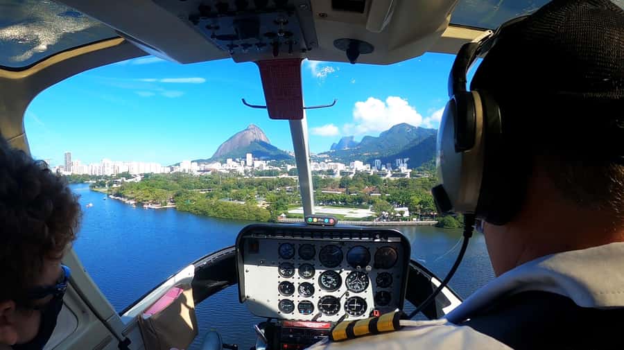 Rio de Janeiro: Sugar Loaf with Lunch and Helicopter Flight - A big-picture introduction to Rio in eight hours