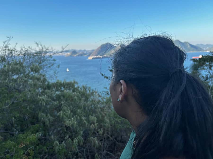 Rio De Janeiro: SUGARLOAF MOUNTAIN HIKE & CLIMB - Reaching the summit before the crowds