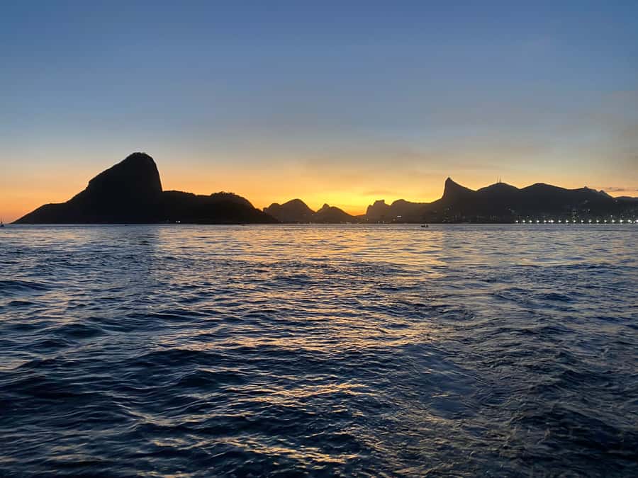 Rio de Janeiro: Sunset Sailboat Tour with Open Bar - Meeting the boat in Urca