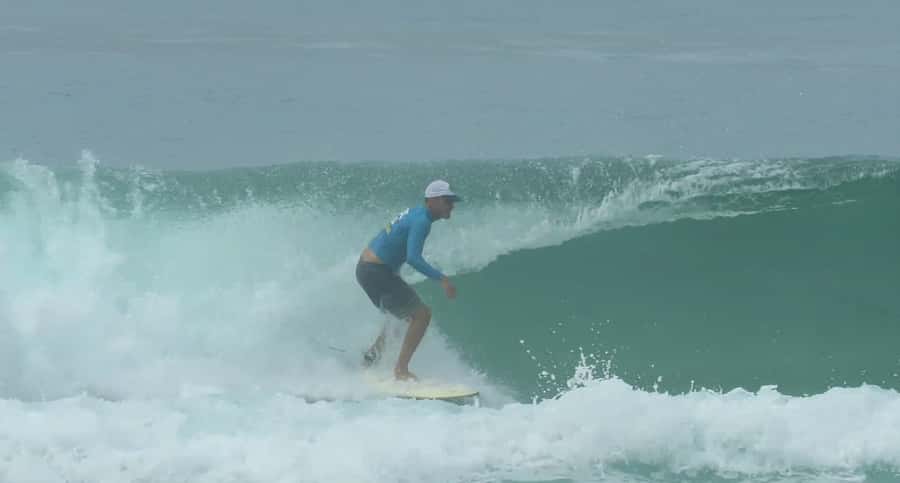 Rio de Janeiro: Surflessons and surfcoach. - Fifty minutes of practical surf time