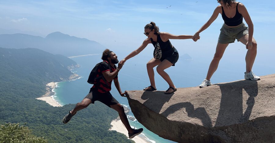 Rio de Janeiro: Telegrafo Rock Hike with Optional Beach Stop - Reaching the 354-altitude rock